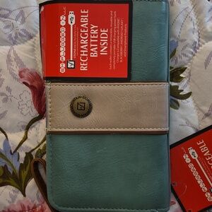 Stone Mountain Teal Cream Zip Around Wallet Wristlet W Rechargeable Battery New